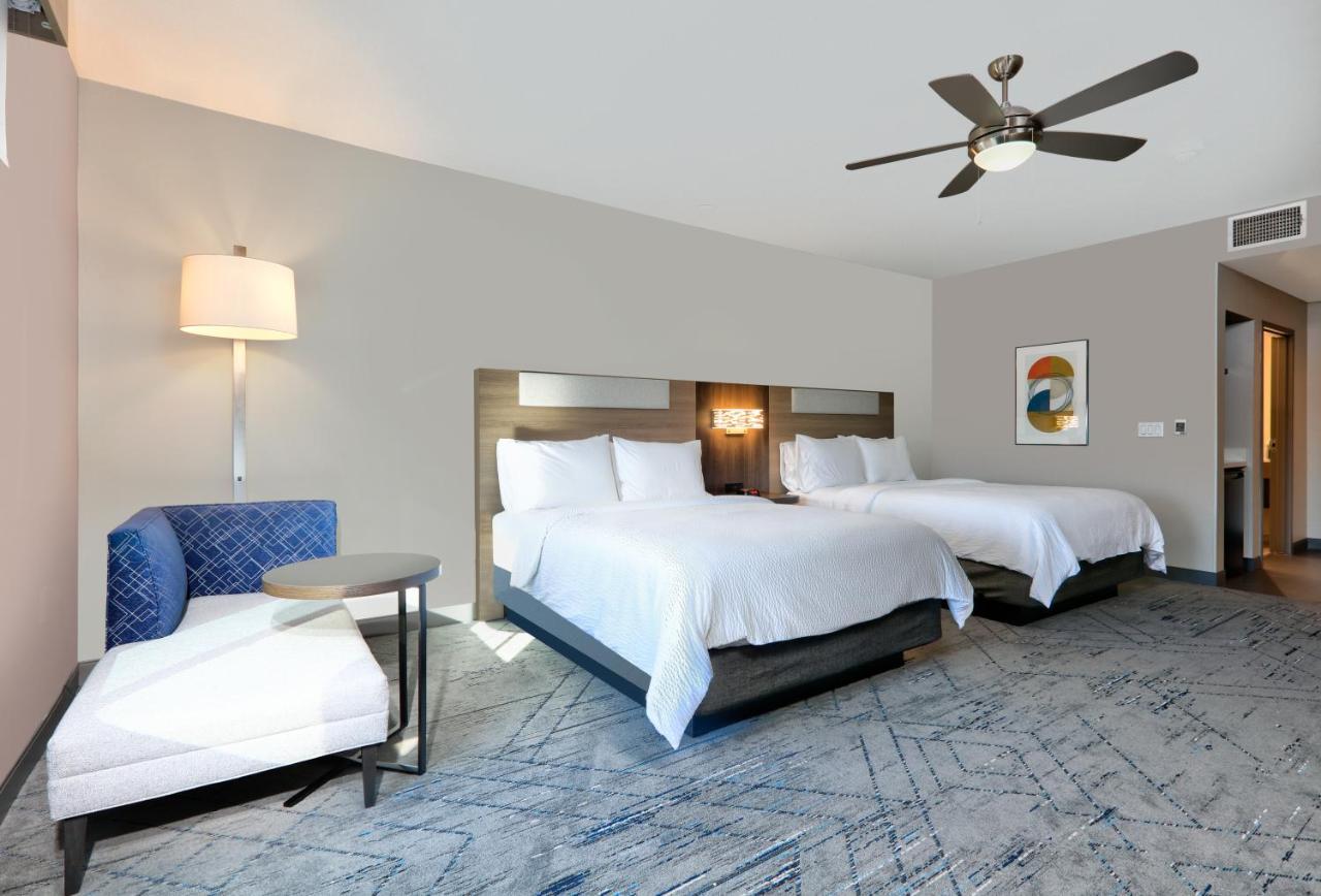 Holiday Inn Express & Suites North Dallas At Preston By Ihg Eksteriør billede