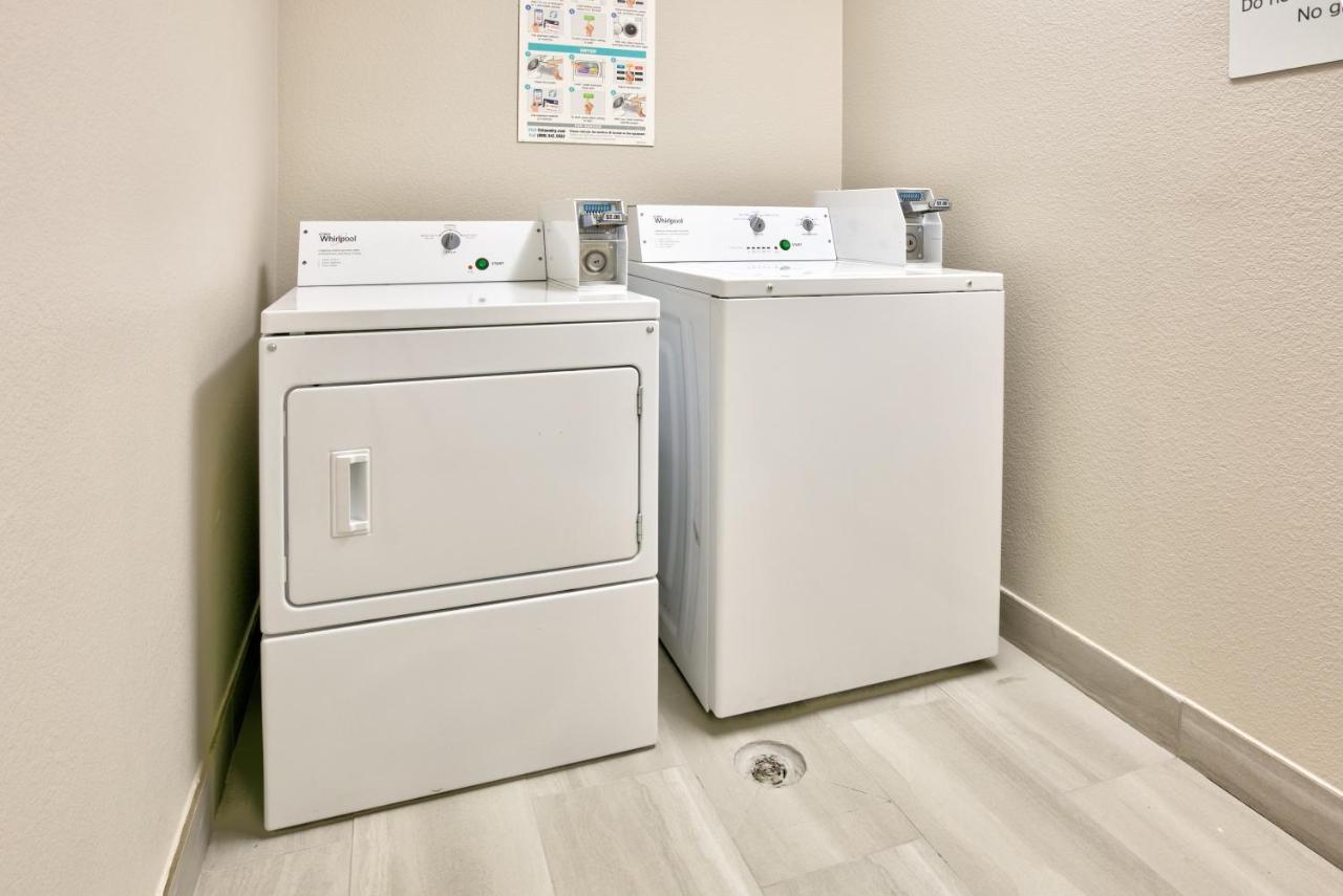 Holiday Inn Express & Suites North Dallas At Preston By Ihg Eksteriør billede