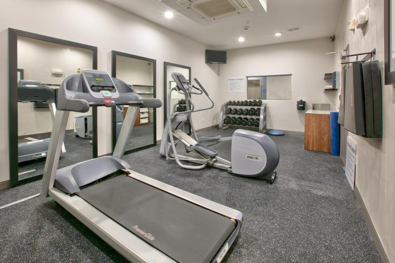 Holiday Inn Express & Suites North Dallas At Preston By Ihg Eksteriør billede