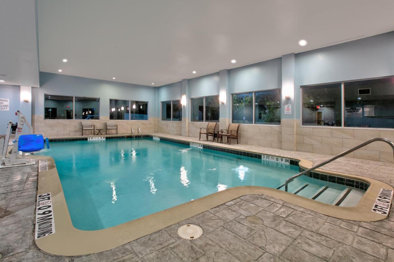 Holiday Inn Express & Suites North Dallas At Preston By Ihg Eksteriør billede