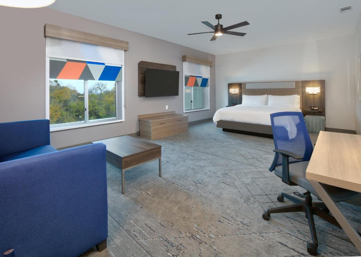 Holiday Inn Express & Suites North Dallas At Preston By Ihg Eksteriør billede