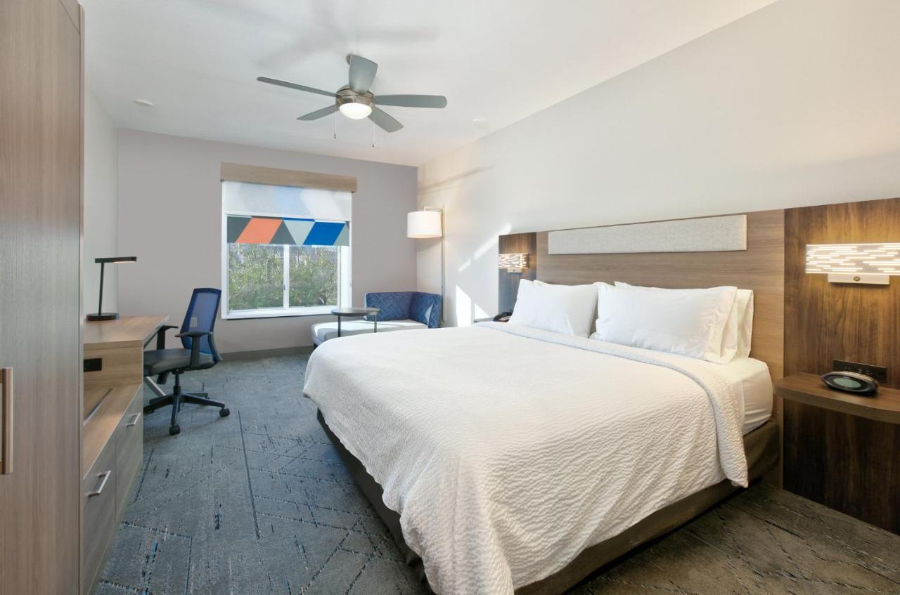 Holiday Inn Express & Suites North Dallas At Preston By Ihg Eksteriør billede