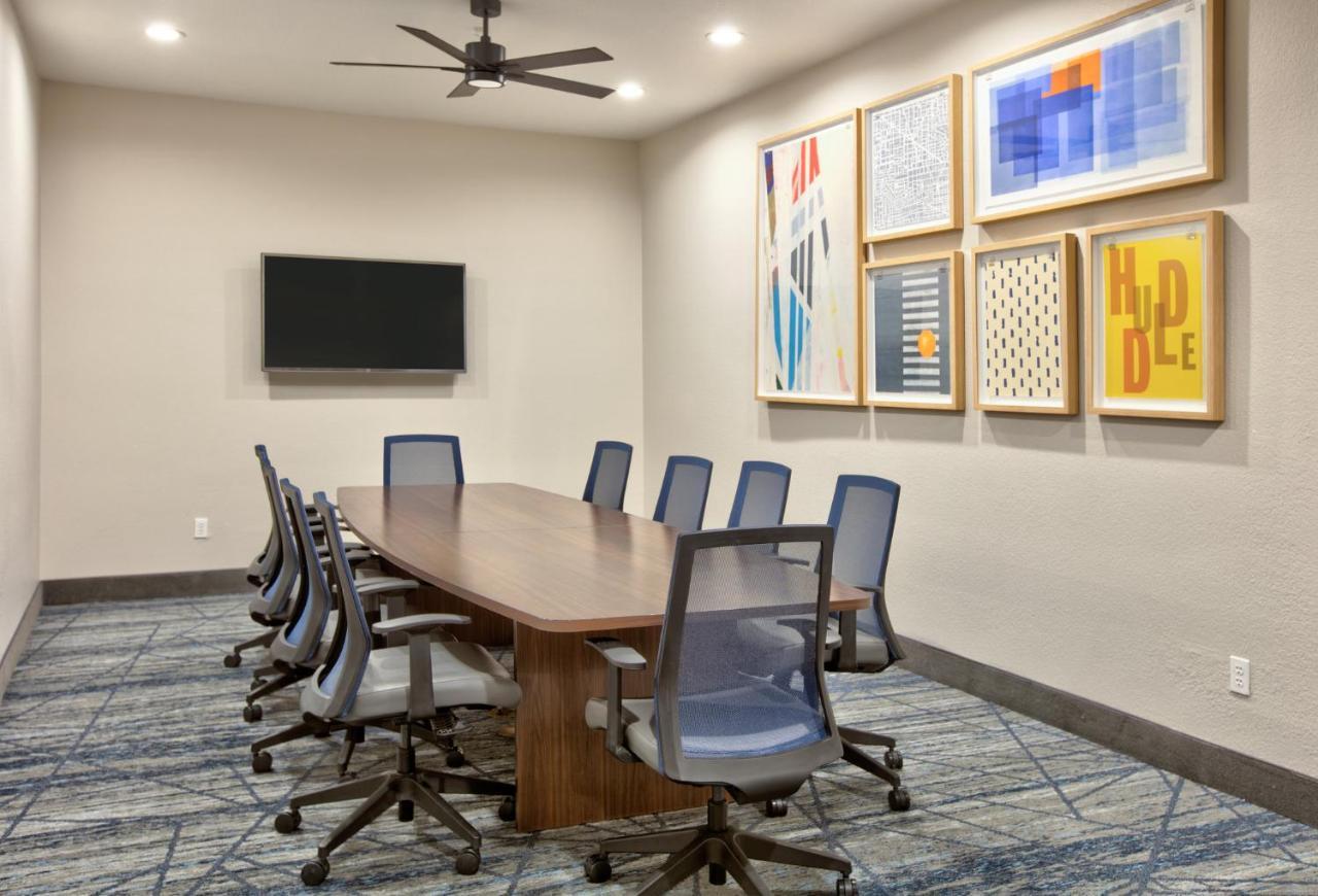 Holiday Inn Express & Suites North Dallas At Preston By Ihg Eksteriør billede