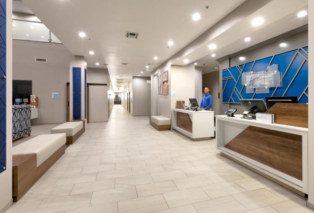 Holiday Inn Express & Suites North Dallas At Preston By Ihg Eksteriør billede